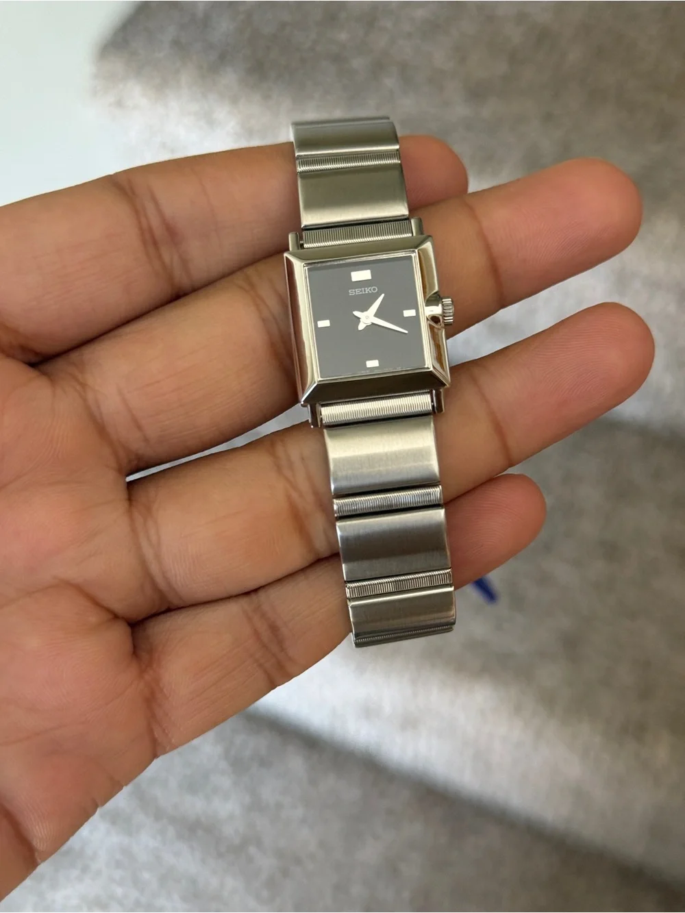 Seiko women’s  Silver Stainless Steel Bracelet Watch with black dial japan